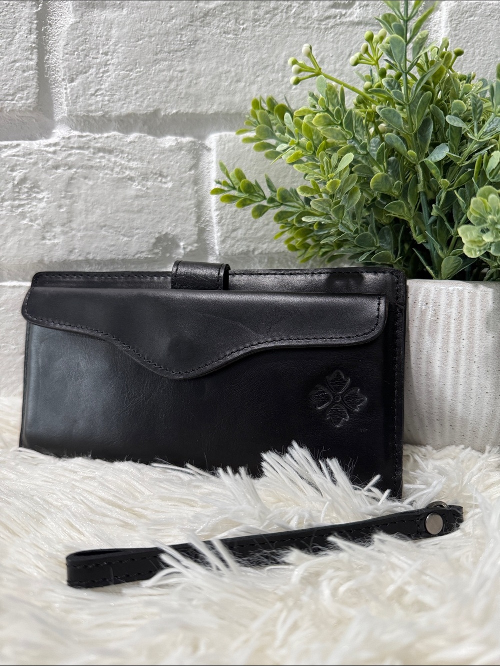 Patricia Nash Black Leather Valentina Wallet